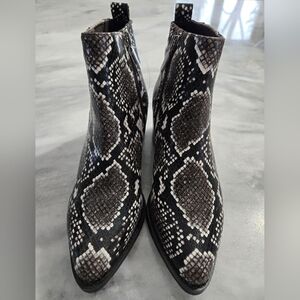 NWT Aqua College Karlie Brown Snake Leather Boots